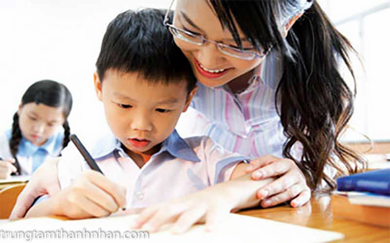 dạy trẻ mầm non tập viết